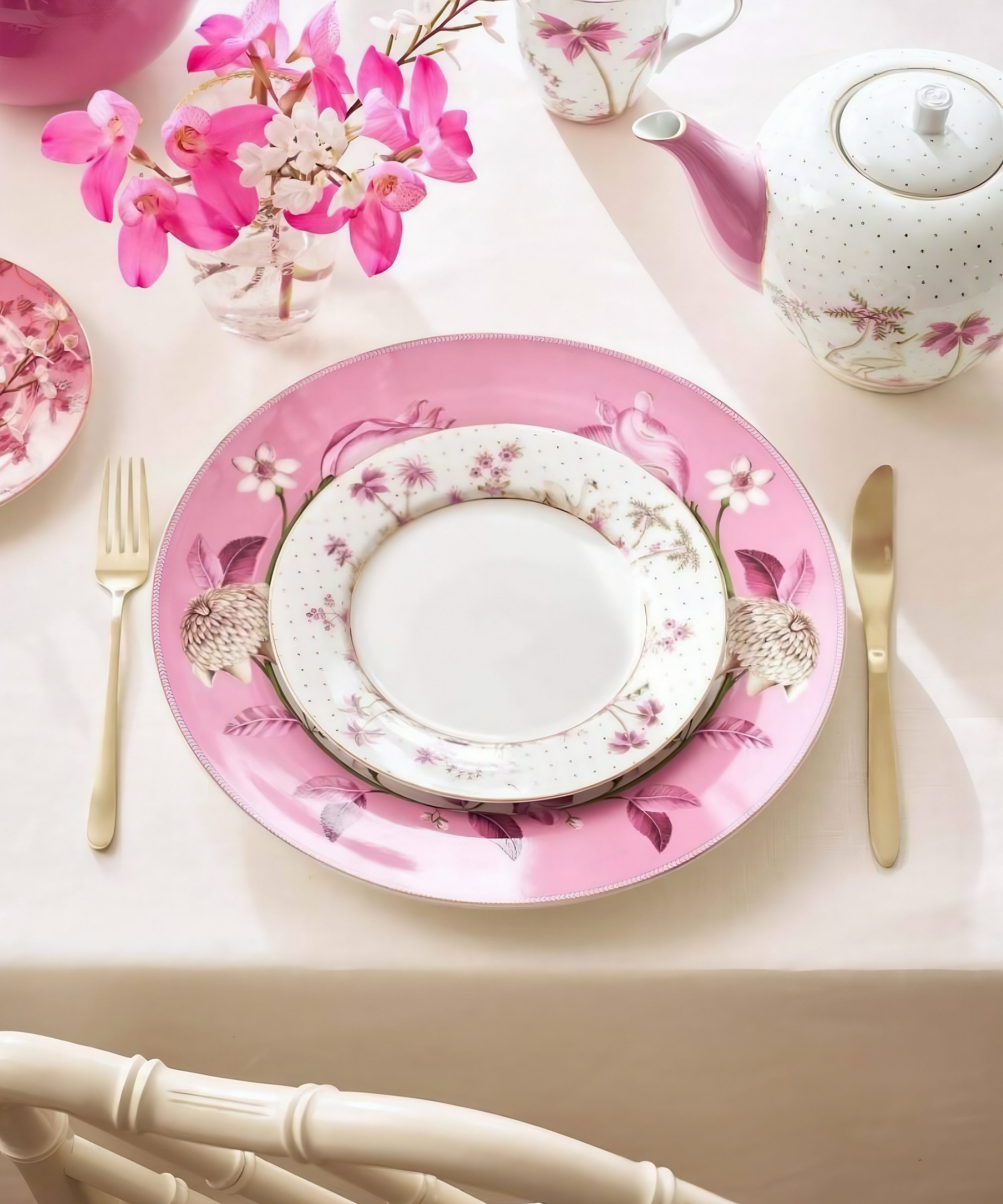 طبق جولي دوتس ذهبي وردي (21 سم)