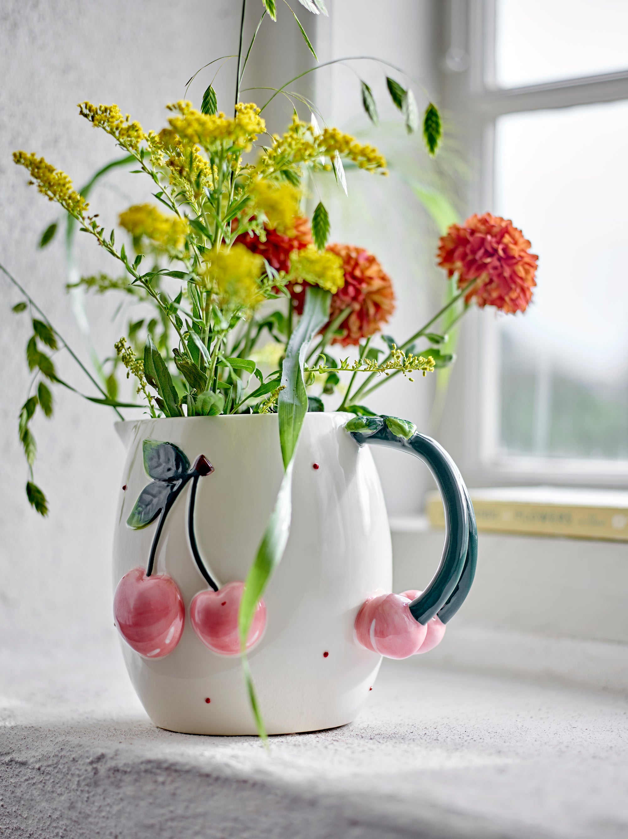 Blooming Ville Berrie Jug Stoneware H- 16 cm D- 15.5 cm Rose