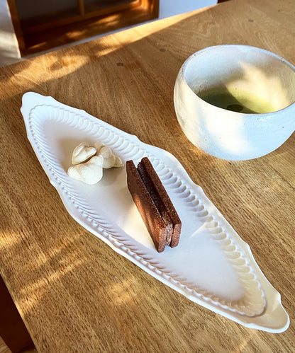 Clapotis Oval Plate White 30 x 10 x 2.4 cm)