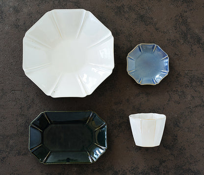 Marumitsu Hitohana 7 sun bowl
 flower-shaped Pottery white W- 2.17 cm D- 2.17 cm H- 0.47 cm