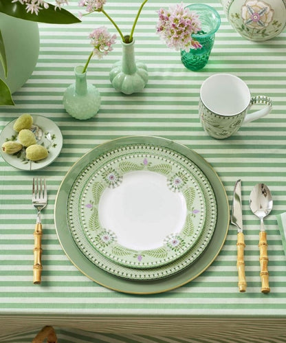 Plate Lily & Lotus Light Green (23 cm)