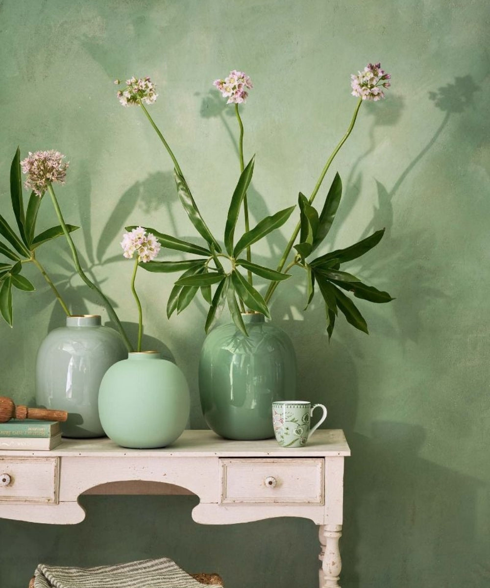 Vase Metal Matt Bright Green (23 cm)