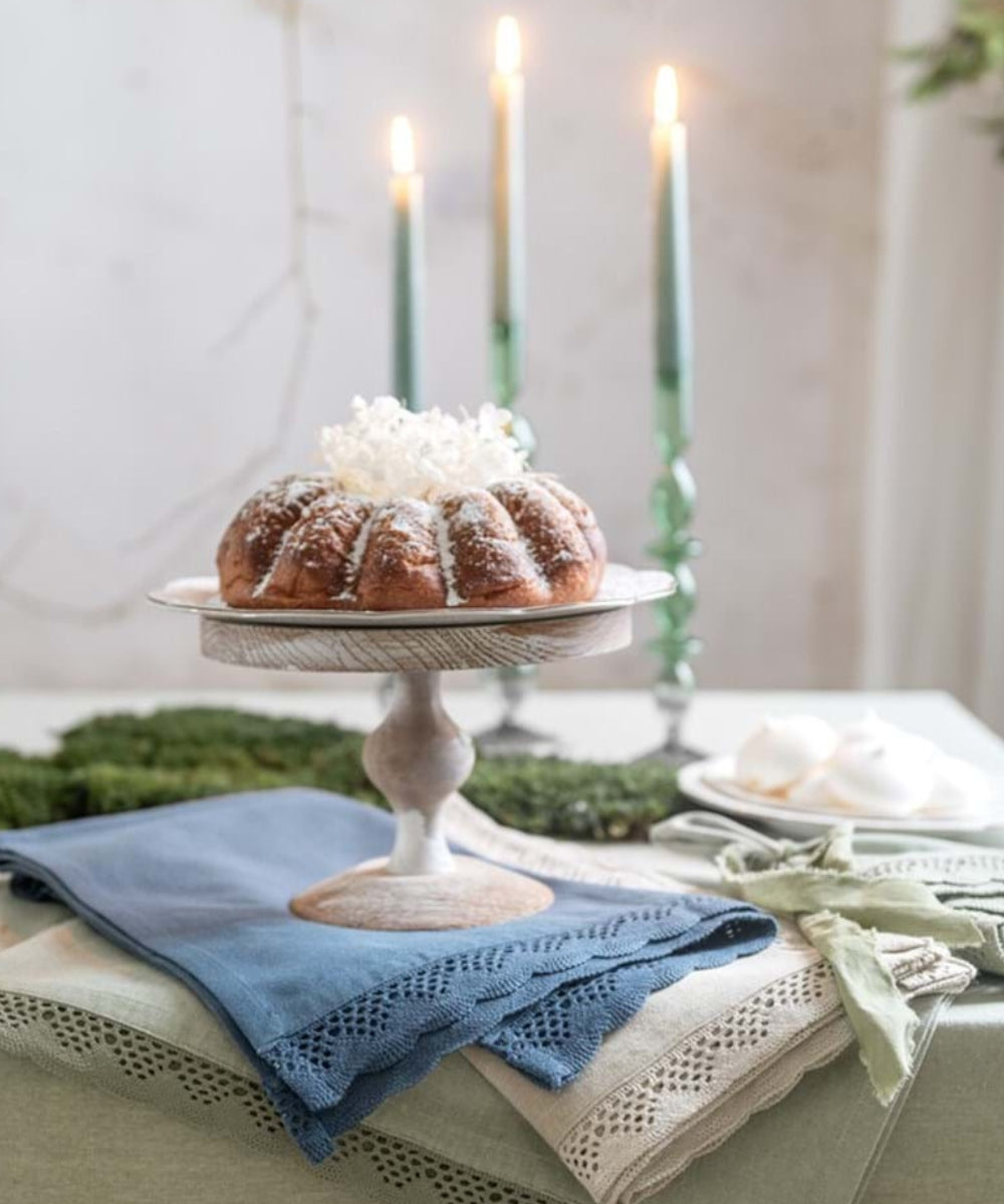 Napkin with Lace