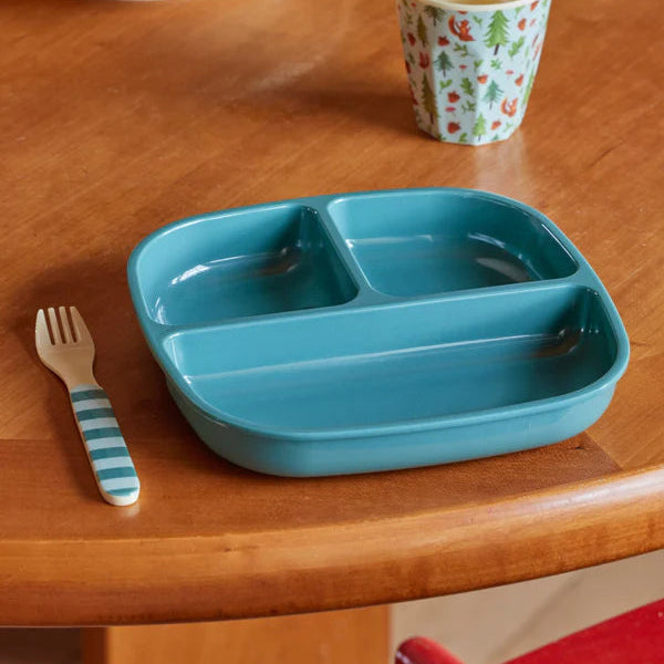 Rice Melamine Kids Plate
L- 18.7 cm W- 18.5 cm H- 3.3 cm Green